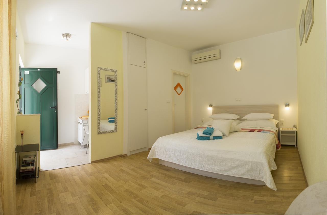 Central Old Town Rooms Split Eksteriør billede