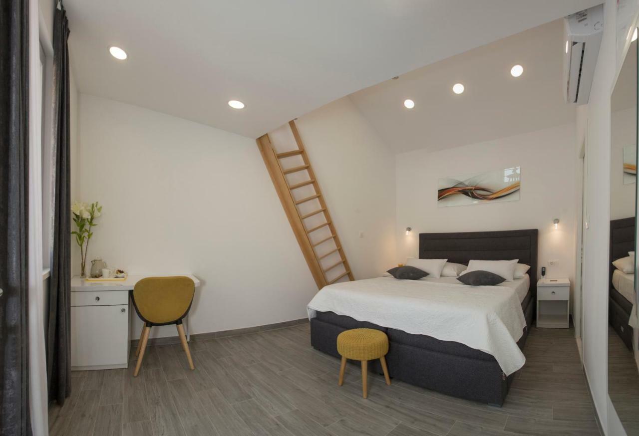 Central Old Town Rooms Split Eksteriør billede